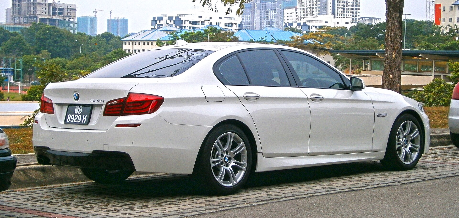 BMW 5 Series (Sedan / Touring) F10 / F11 (2010–2017)