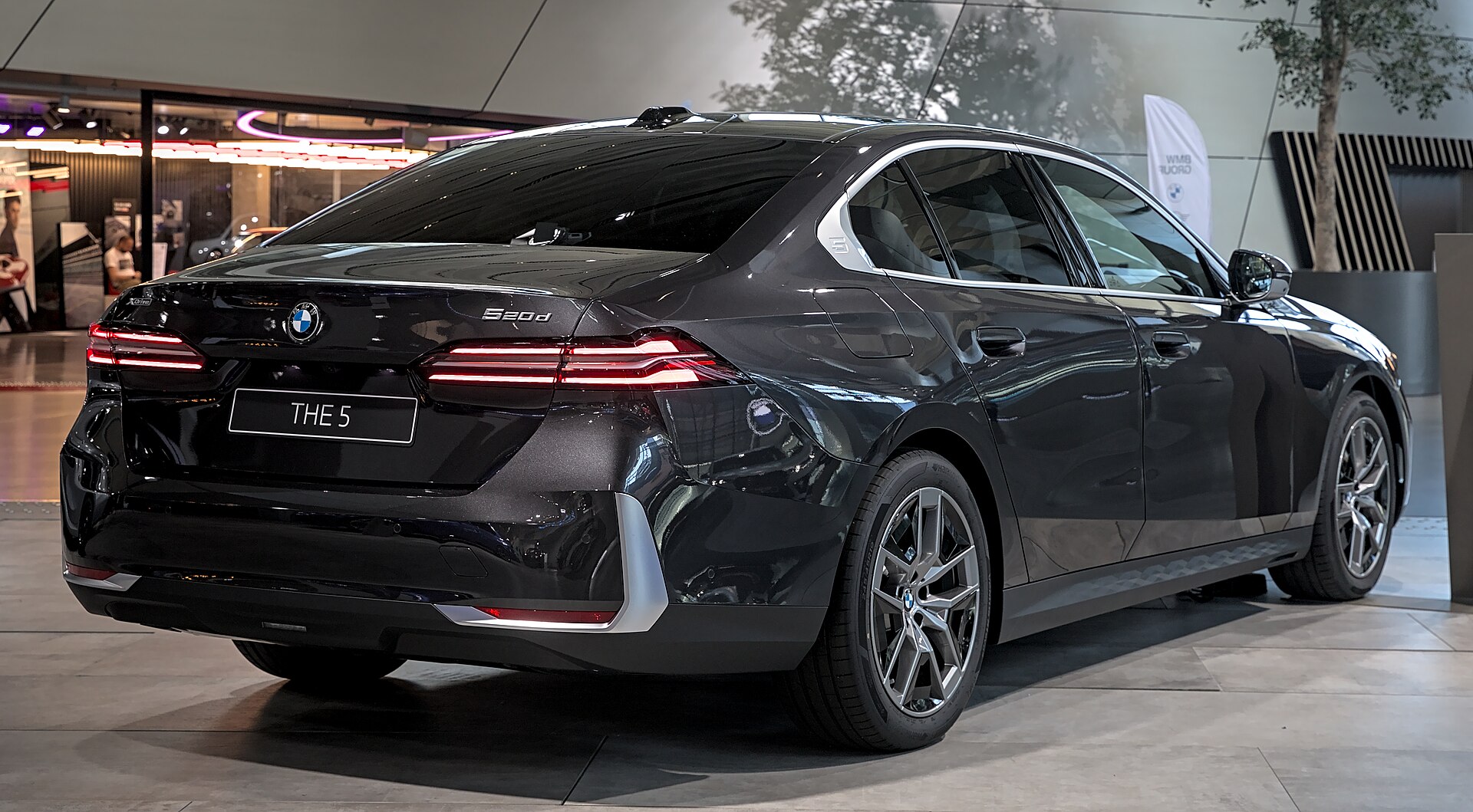 BMW 5 Series (Sedan / Touring) G60 / G61 (2023–)
