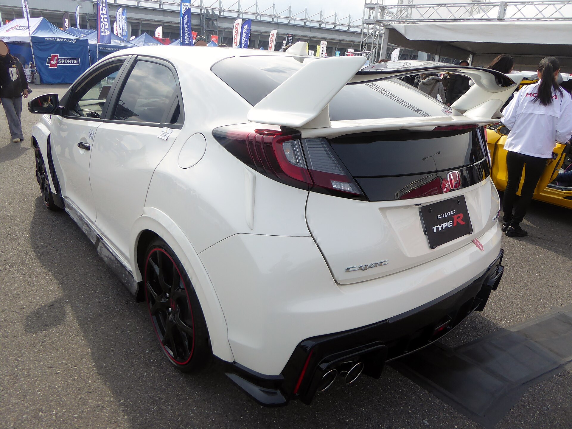 Honda Civic (hatchback / Tourer / sedan) IX (FK2/FK3) (2012–2017) – rear view