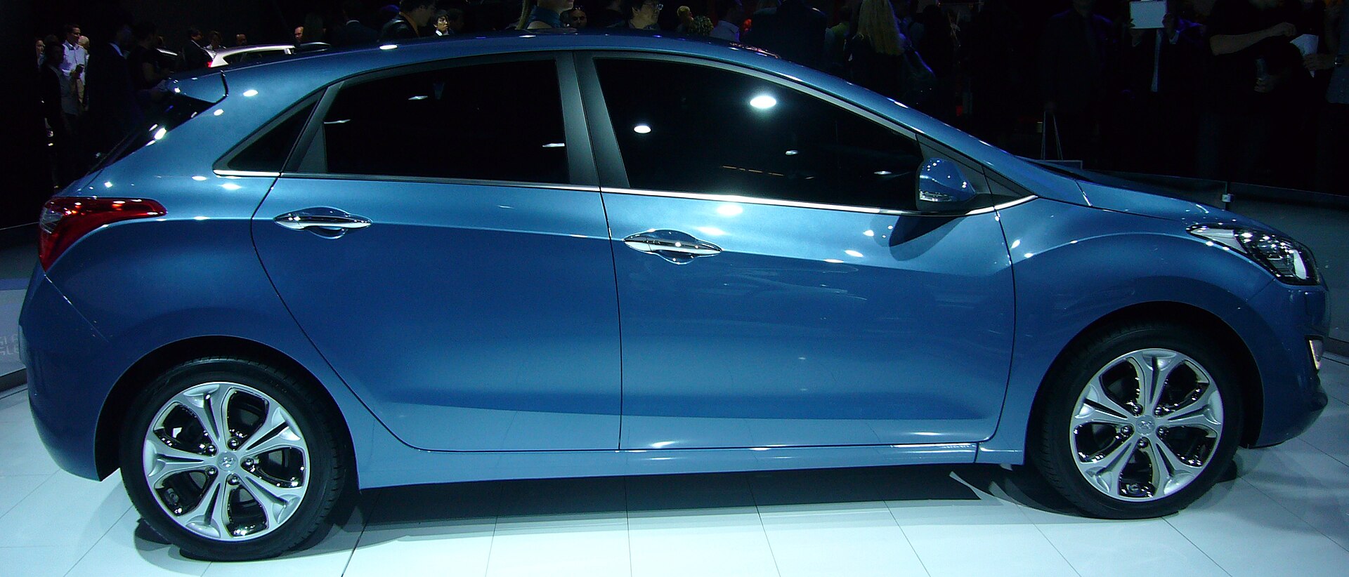 Hyundai i30 GD (2012–2017) – side profile
