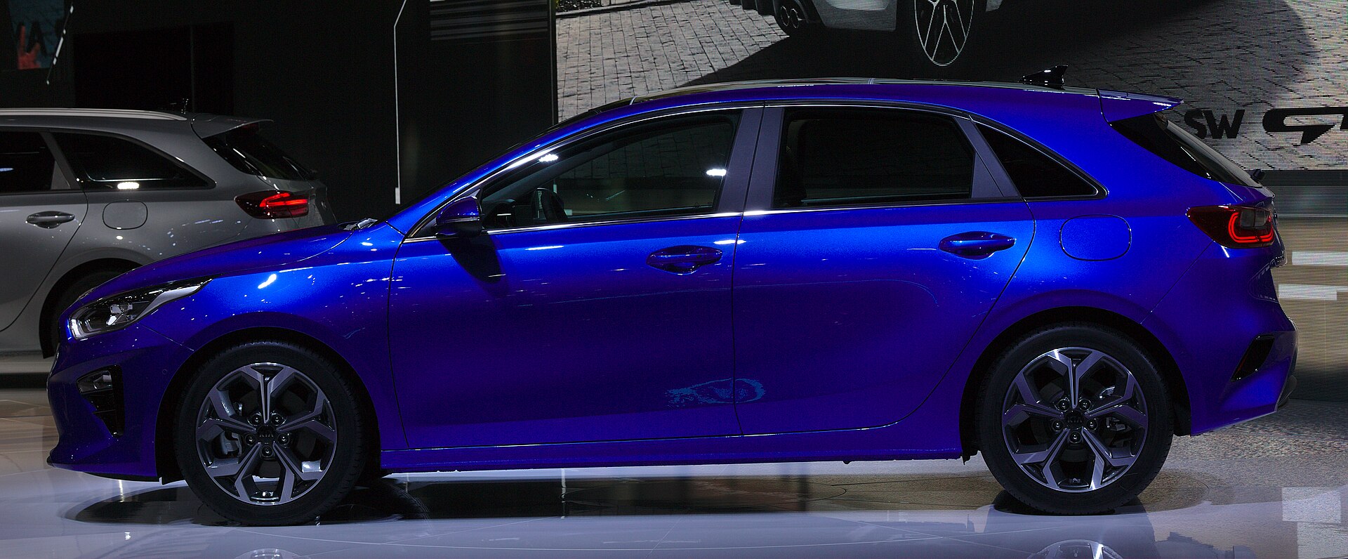 Kia Ceed / cee'd (incl. ProCeed, XCeed) CD (2018–) – side profile