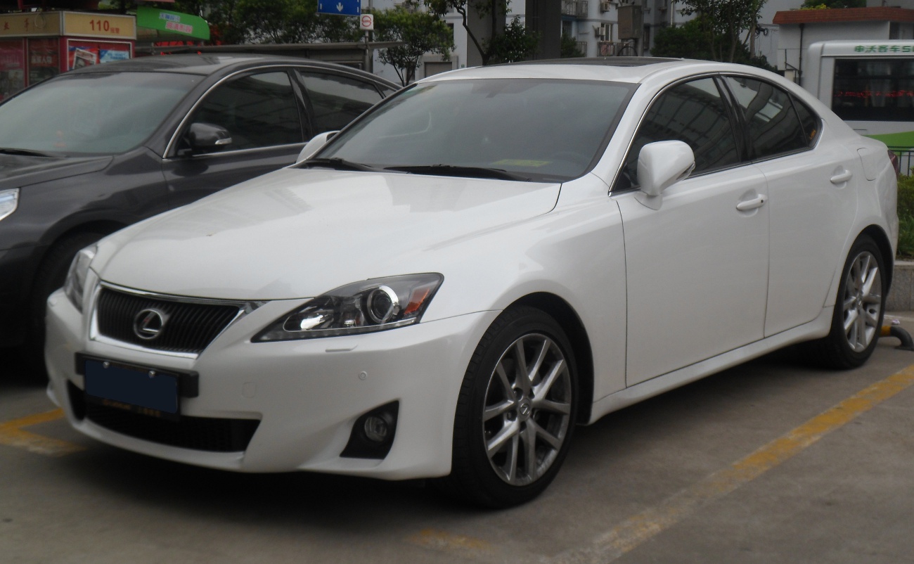 Lexus IS XE20 (2005–2013)