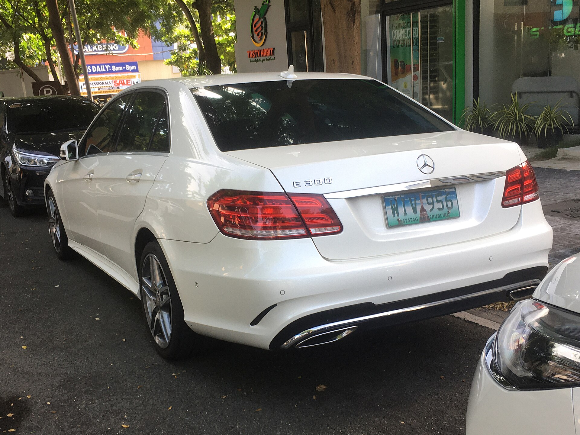 Mercedes-Benz E-Class (Sedan / Estate) W212 / S212 (2009–2016) – rear view