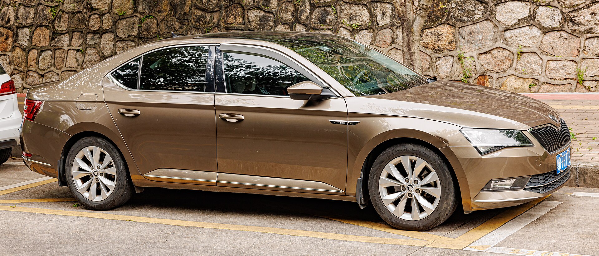 Škoda Superb (liftback / Combi) III (3V) (2015–2023)