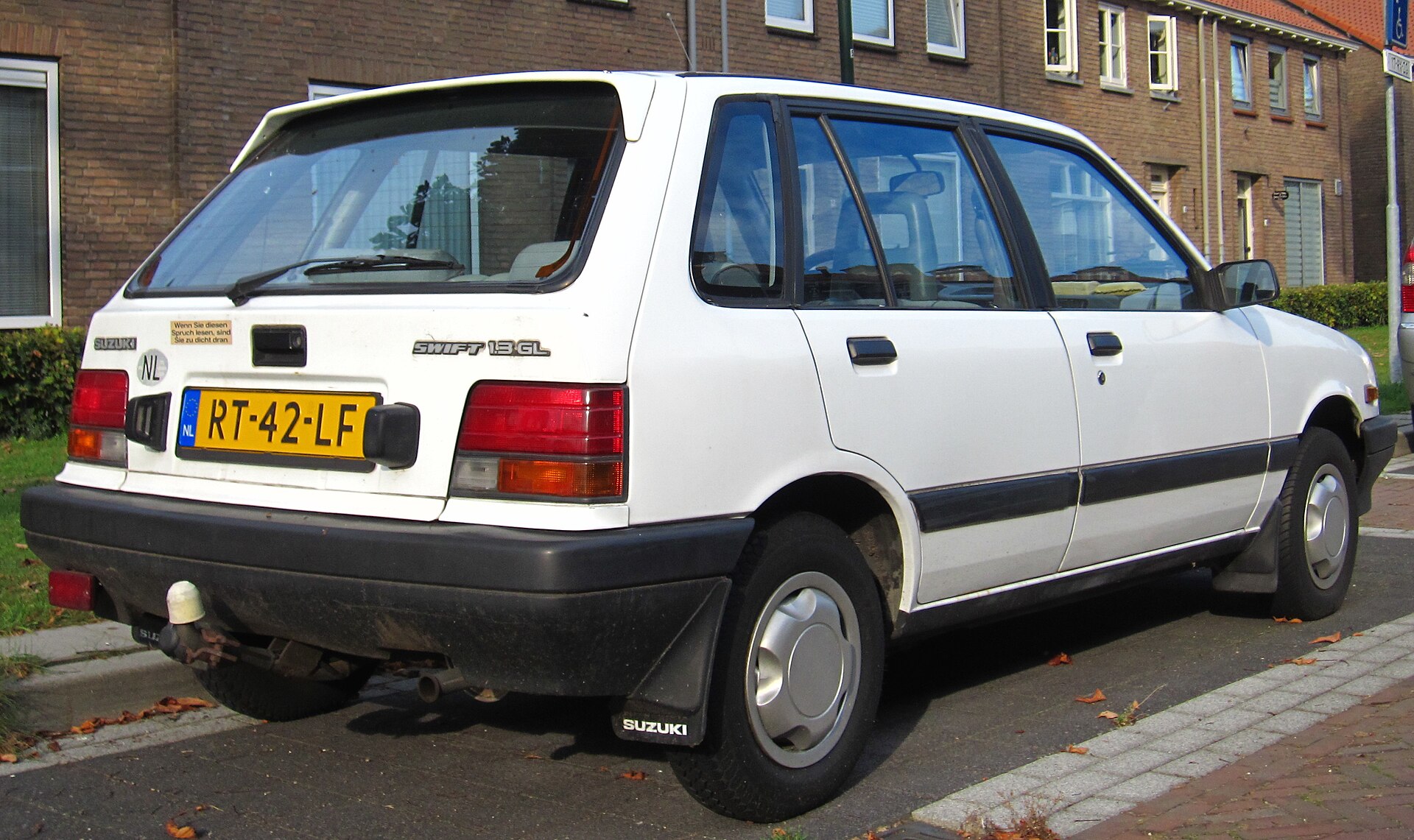 Suzuki Swift I (1983–1989) – rear view