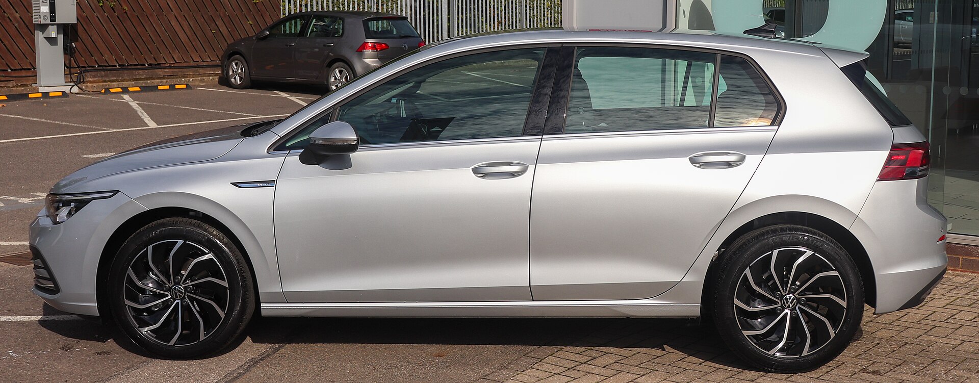 Volkswagen Golf (hatchback / Variant) Mk8 (CD) (2020–) – side profile