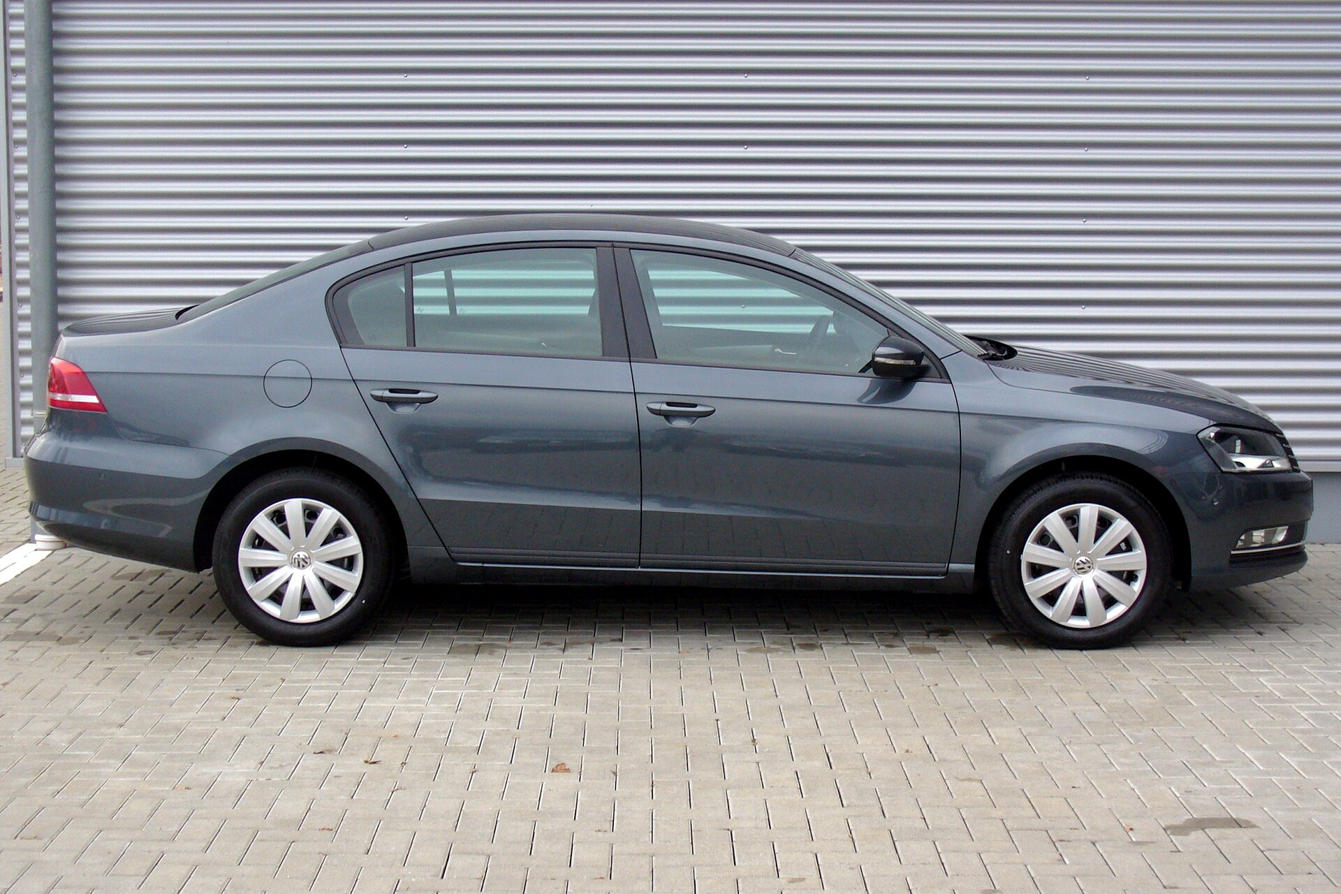 Volkswagen Passat (sedan / Variant) B7 (3C) (2010–2014) – side profile