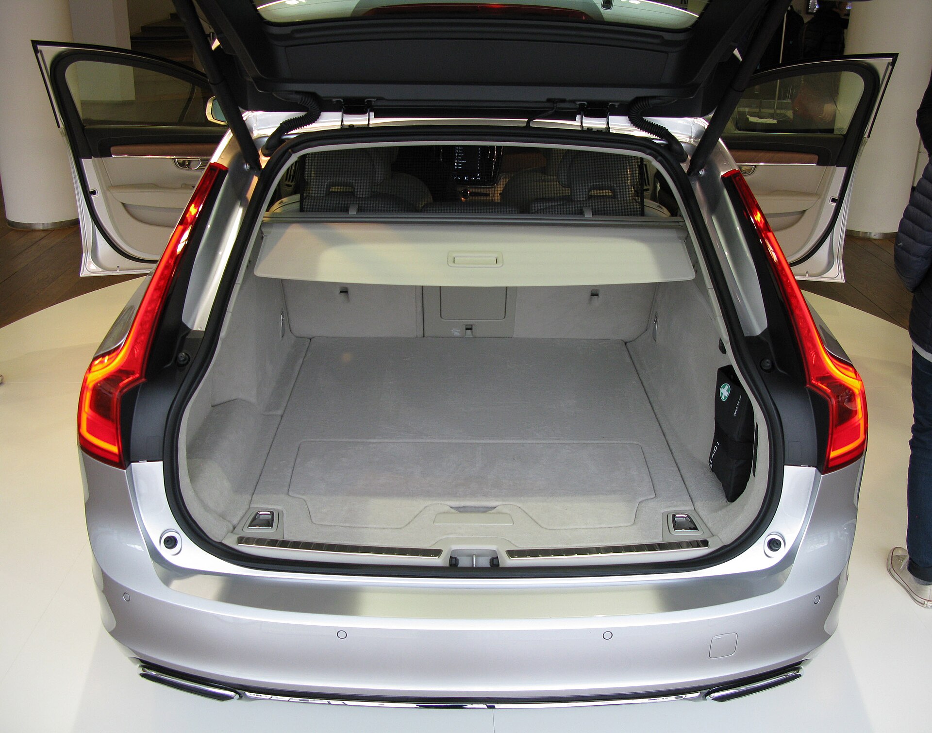 Volvo S90 sedan / V90 estate / V90 Cross Country P5 (SPA) (2016–2024) – interior